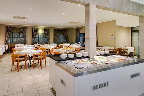 Protea Hotel By Marriott Polokwane Landmark Exterior foto