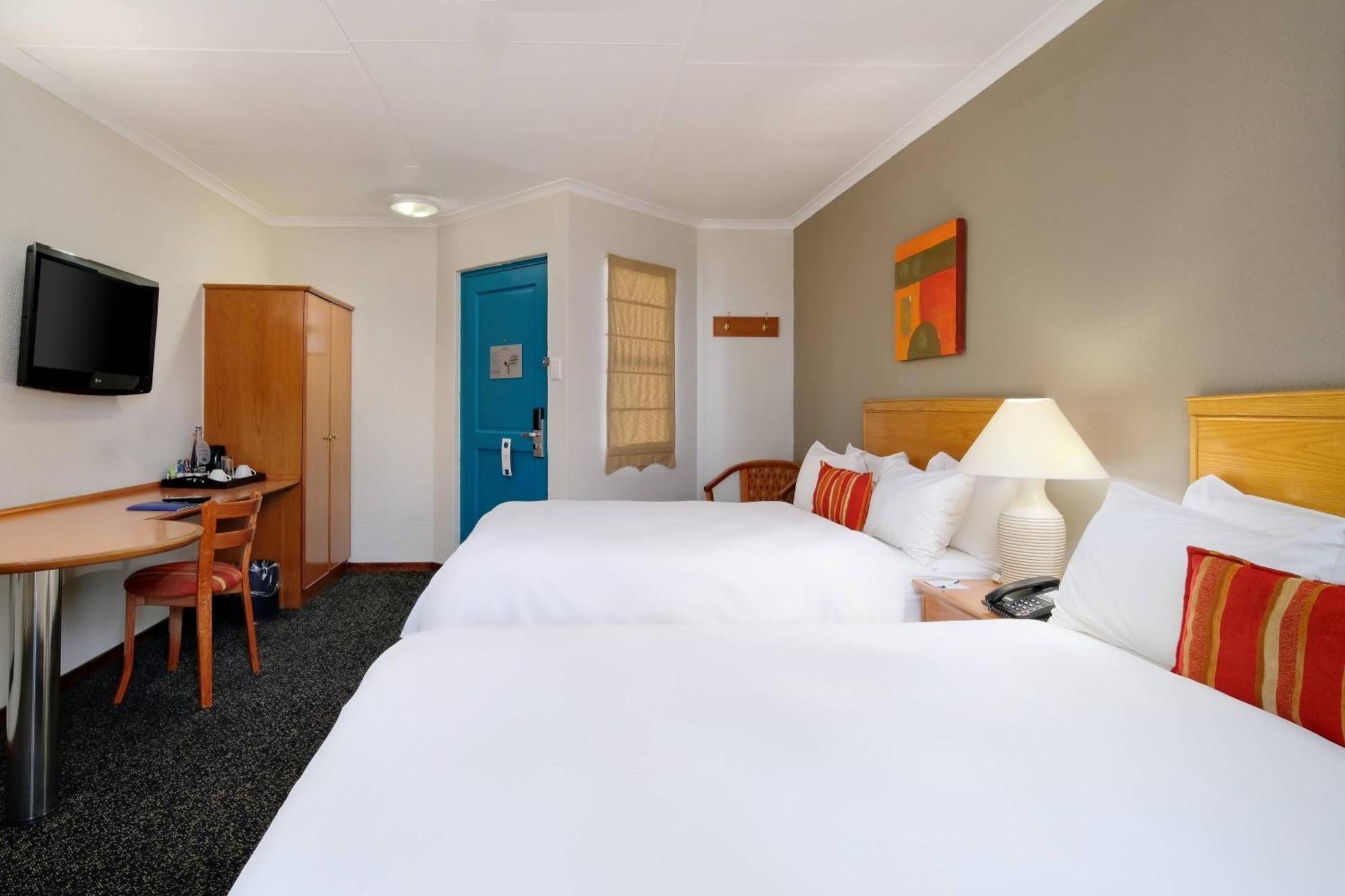 Protea Hotel By Marriott Polokwane Landmark Exterior foto