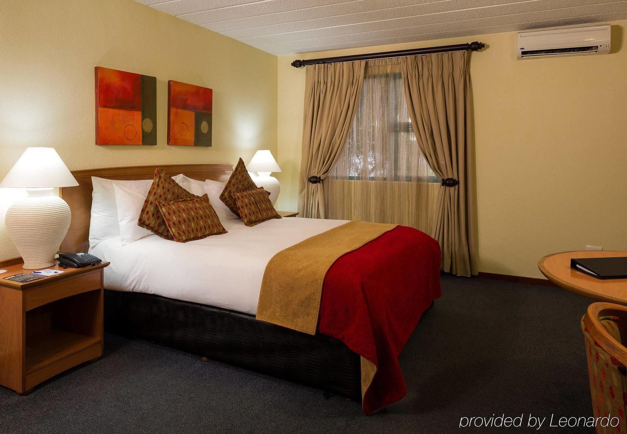 Protea Hotel By Marriott Polokwane Landmark Exterior foto